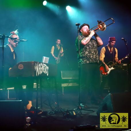 Dr.Ring Ding (D) - The Magnetics - Elephant In The Room Festival - Felsenkeller, Leipzig 28. Dezember 2022 (4).JPG